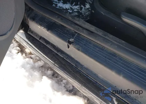 2005 Volkswagen New Beetle Gls z USA, uszkodzony, nr VIN 3VWCM31Y35M368133